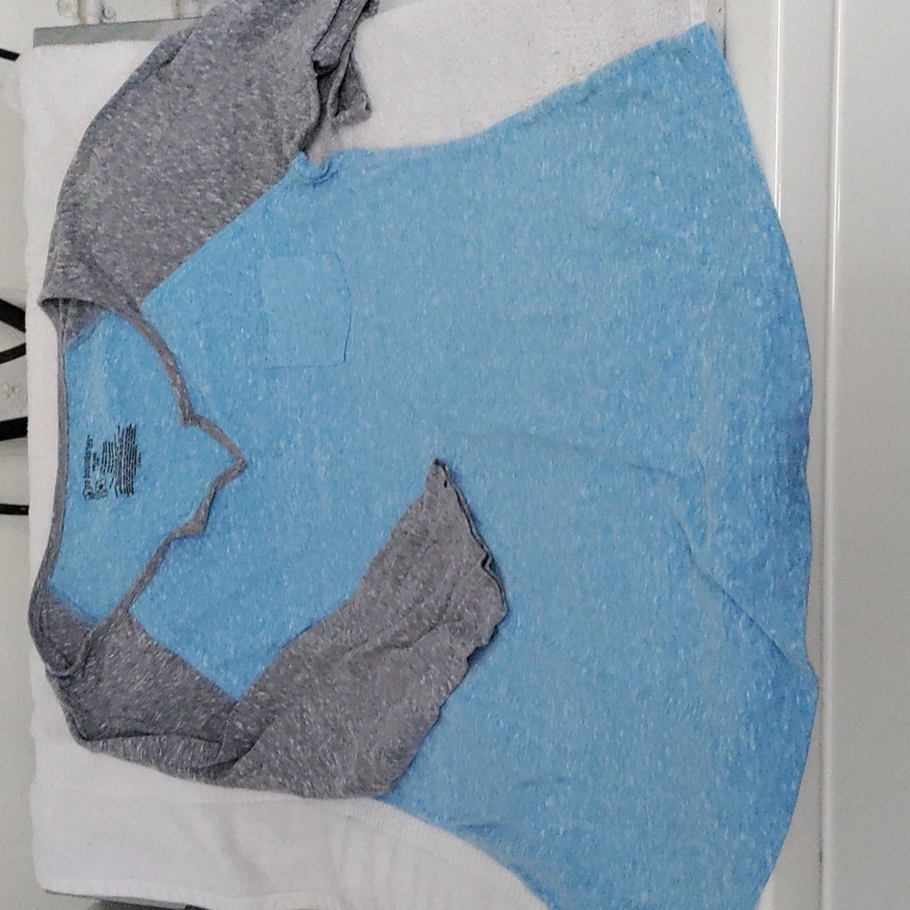 Quarter sleeves pullover